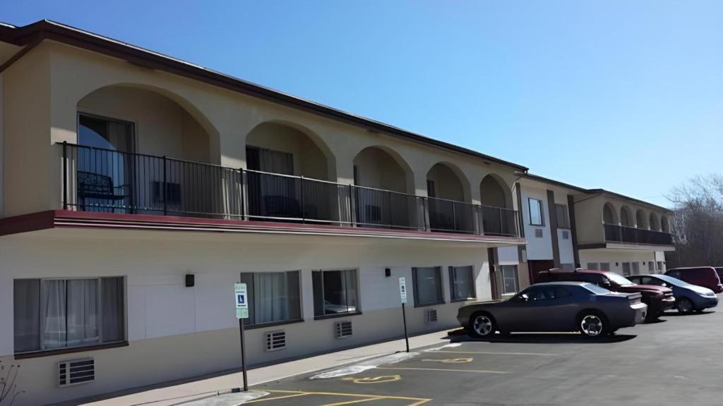 America'S Best Inn Urbana Champaign Exterior photo